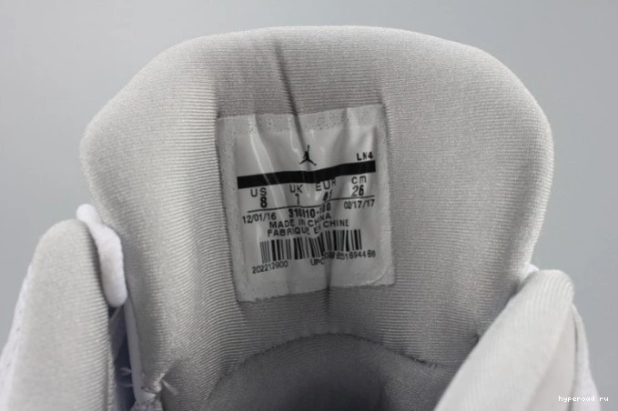 LowPure 13 white 310810-100 Money Jordan Air mens 1025